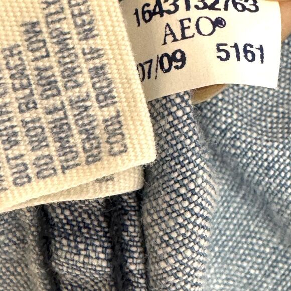 American Eagle Outfitters Shirt Womens 10 Blue Chambray Denim Western Pearl Snap - Picture 8 of 9